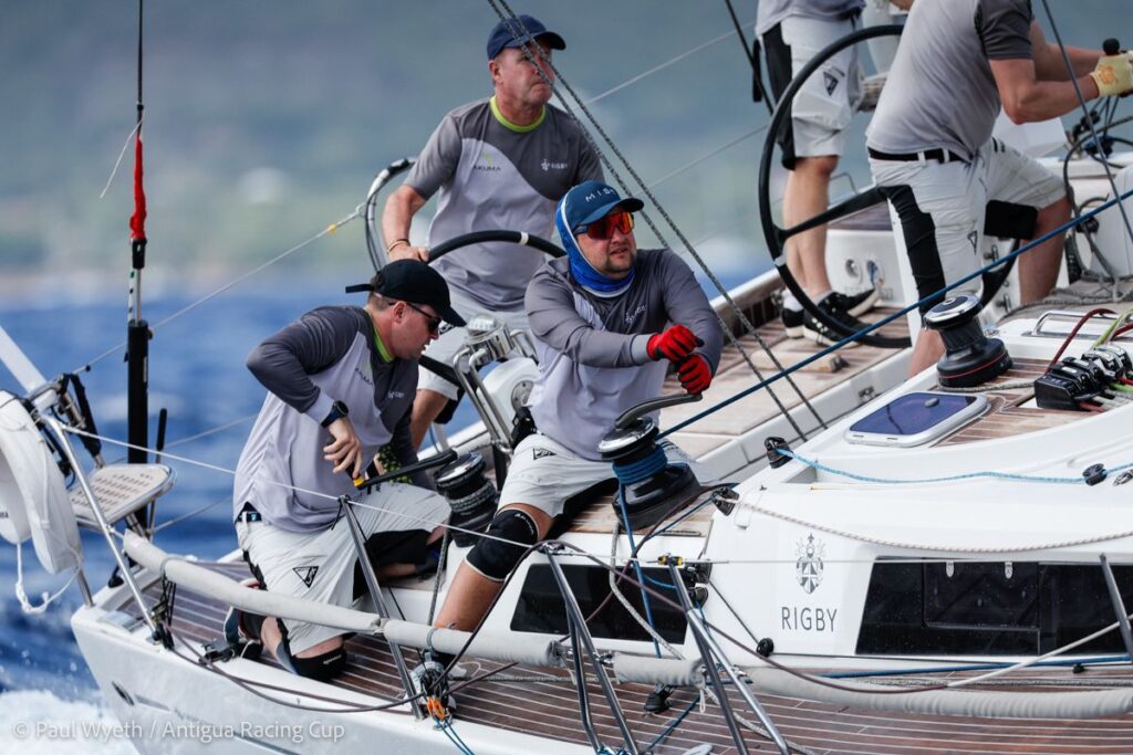 Grand Soleil 46 – Belladonna cockpit action