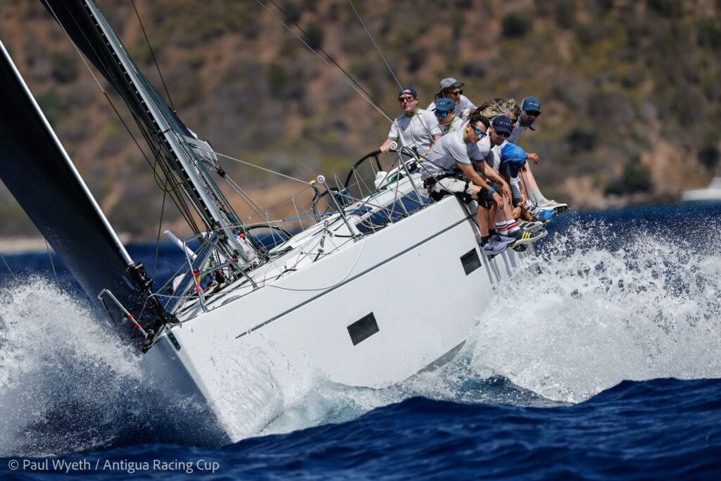 Grand Soleil 46 – Belladonna racing crew on rail
