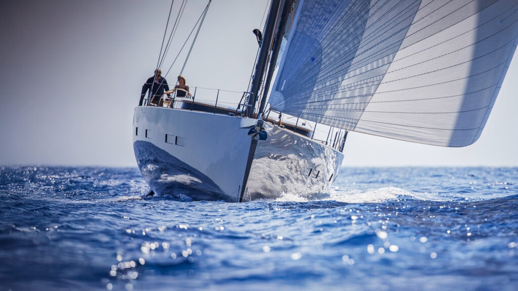 Y7 - YKnot - bow under sail
