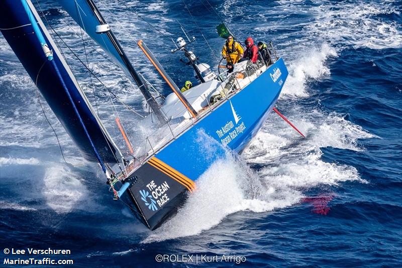 Volvo Ocean 65 - Sisi - 03 offshore